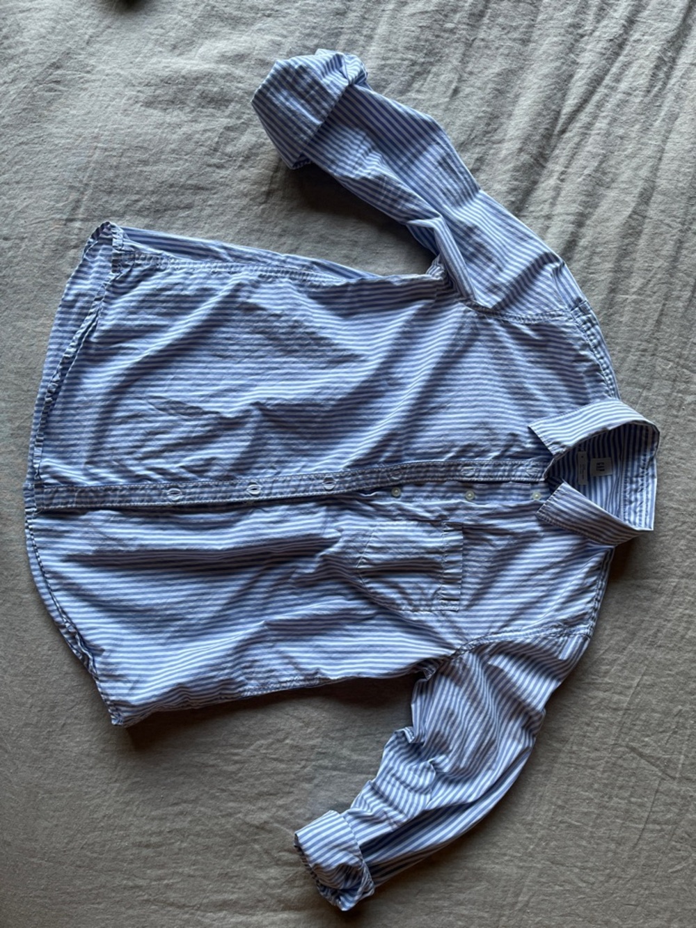Women’s Blue Stripe Fitted Medium Gap B/D.